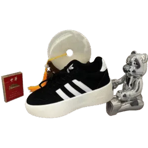 BOYS IMPORT ADIDAS SNEAKERS ART - D35-03