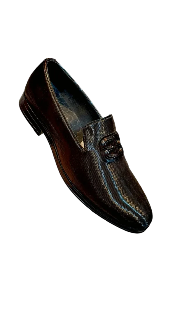Black Textured Monogram Loafers
ART - D26-37 - Image 3