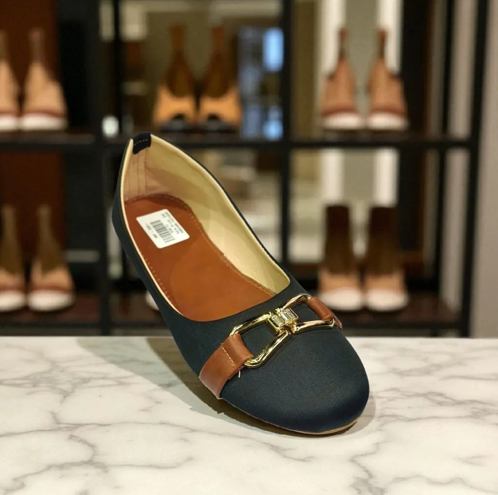 Luna Buckle Comfort Flats" D30-71