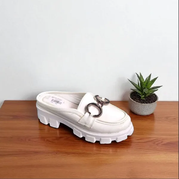 White Glossy Chunky Mule D17-30