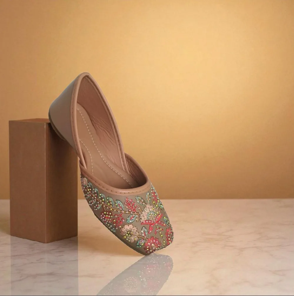 Kids’ Multicolor Embroidered Jutti 🥿 ART - D36-12