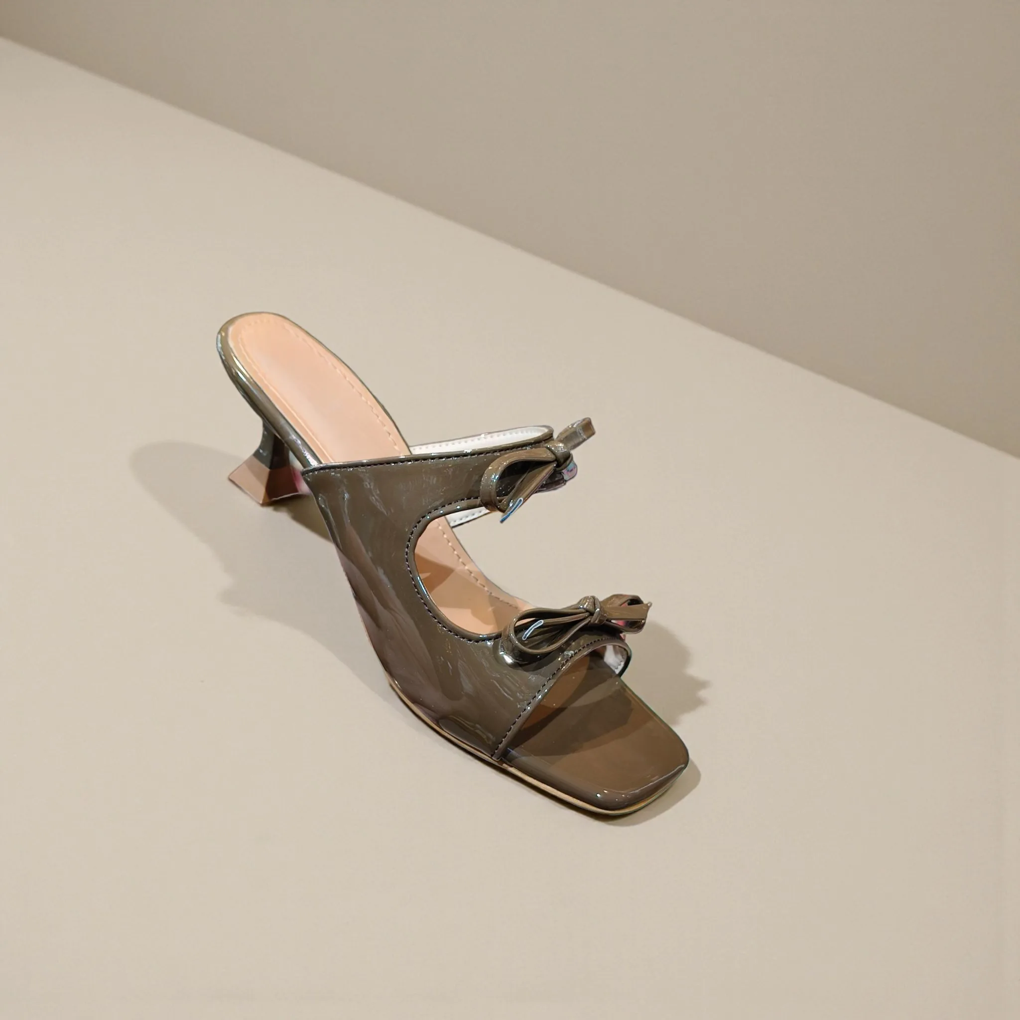 Ladies' Double Bow Low Heel Sandals ART - d38-05