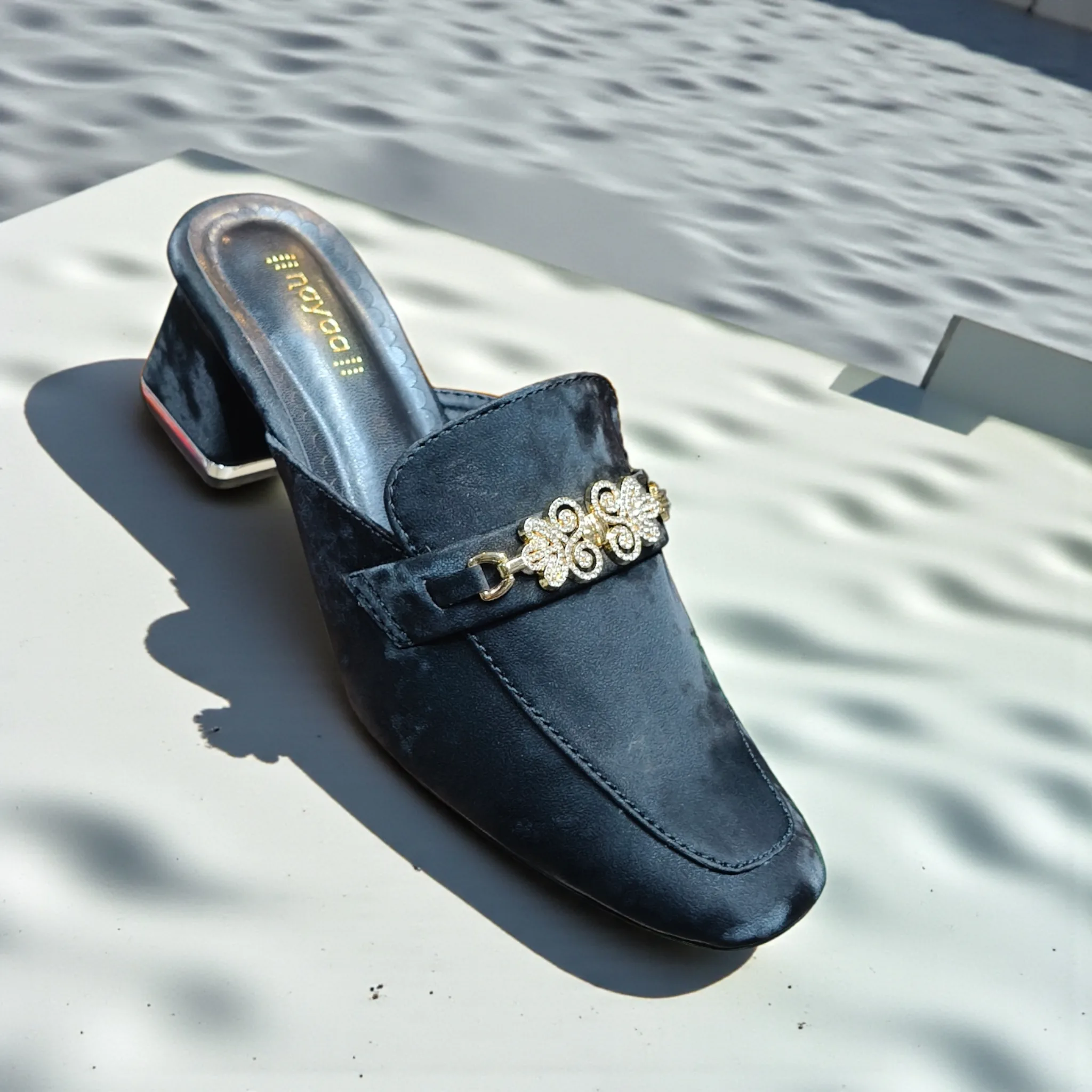 Ladies’ Black Chic Mules ART - D40-13