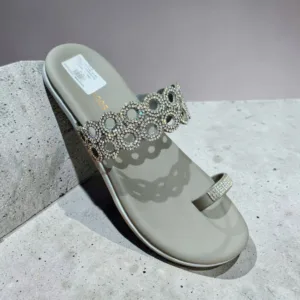 Stone-Studded Scalloped Toe-Ring Sandals 💎 ART - D44-42