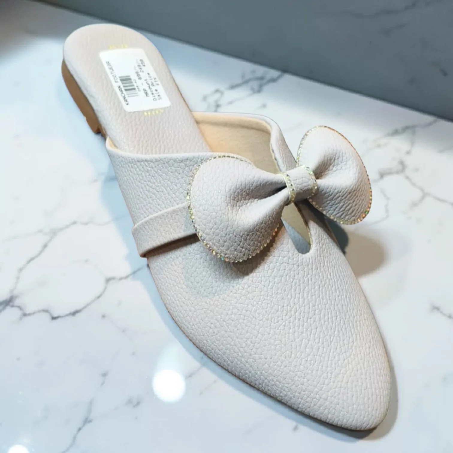 Ivory Textured Pointed-Toe Bow Mules 👡 ART - D45-42