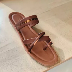 Elegant Metallic-Accent Toe-Ring Sandals 👡 ART - 007