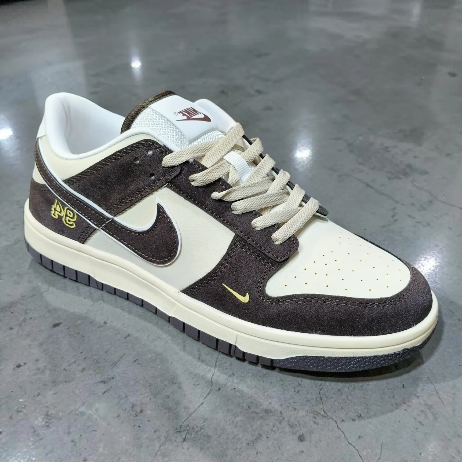 The "Heritage Archive" Dunk Collection ART - D46-13 - Image 4